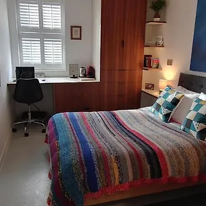  Guest house Comfortable With Ensuite